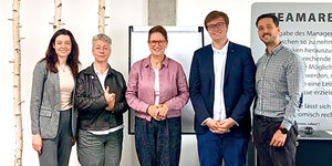 Christine Singer (Mitte) besuchte Betz-Chrom in Gräfelfing.
