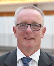 Portraitfoto von Dr. Malte Zimmer